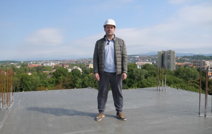 Понад 50% висоти вже зведено, і ми впевнено рухаємось далі.